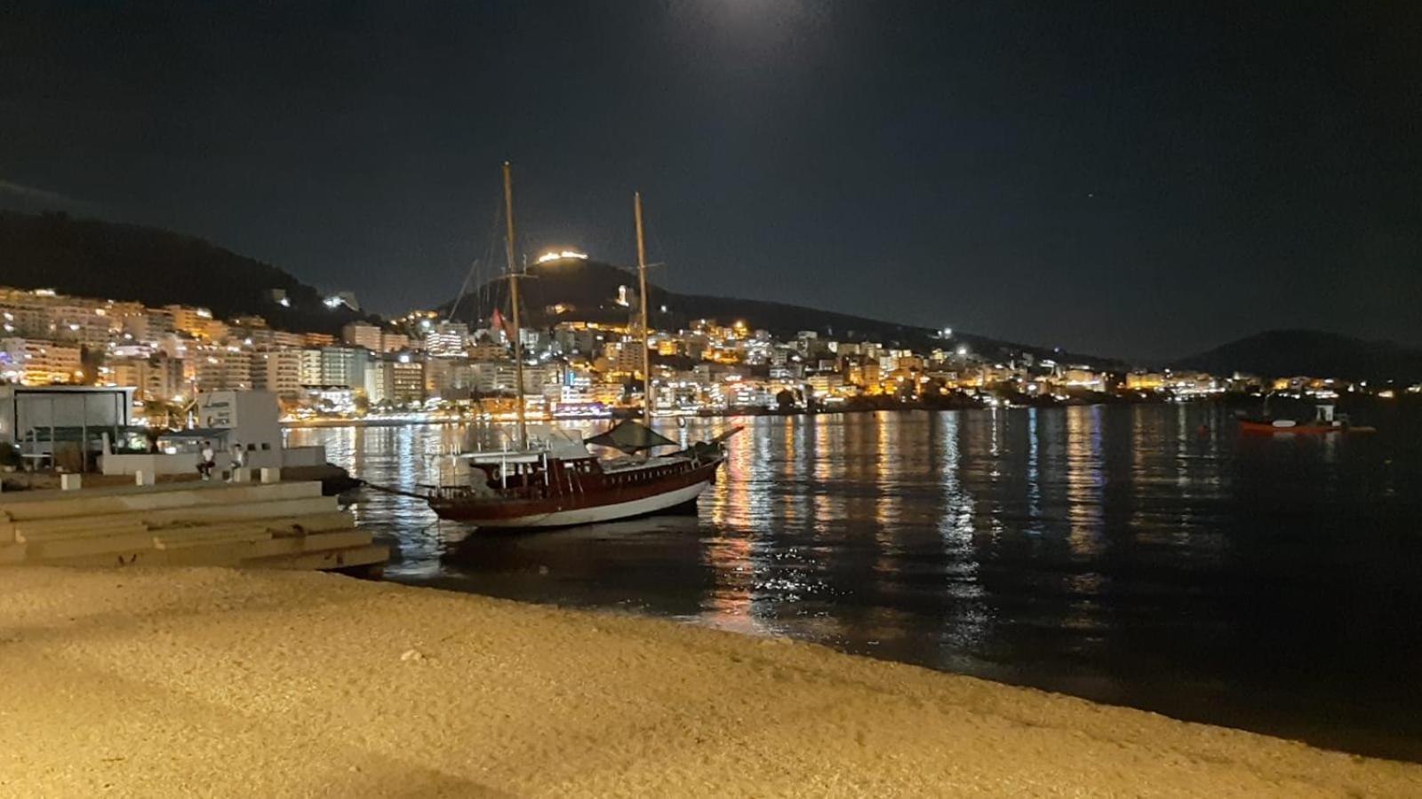 Sadet'S Penthouse Saranda Appartement Buitenkant foto